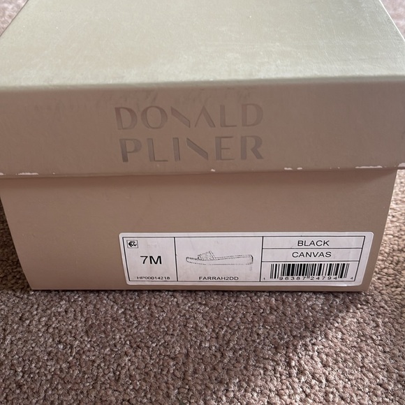 Donald Pliner Farrah sandals size 7 new - Picture 4 of 4